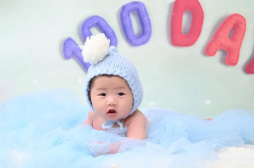 广州借卵试管代怀包男孩四个月宝宝老吐奶