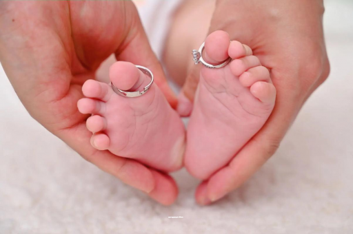 广州借卵试管代怀包男孩孕妇六个月肚子多大